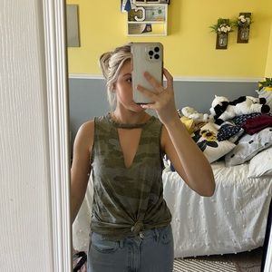 American Eagle Tank- Top